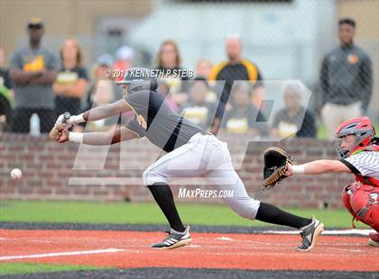 Thumbnail 3 in St. James @ Brusly (LHSAA 3A Bi-District Playoff) photogallery.