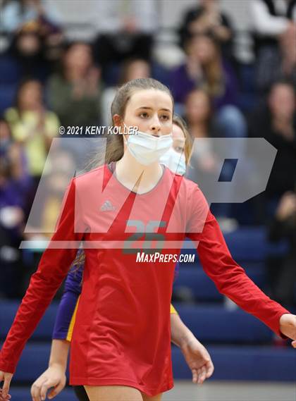 Thumbnail 3 in Mott vs. Avondale (MHSAA District Semifinal) photogallery.
