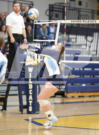 Thumbnail 3 in Mott vs. Avondale (MHSAA District Semifinal) photogallery.