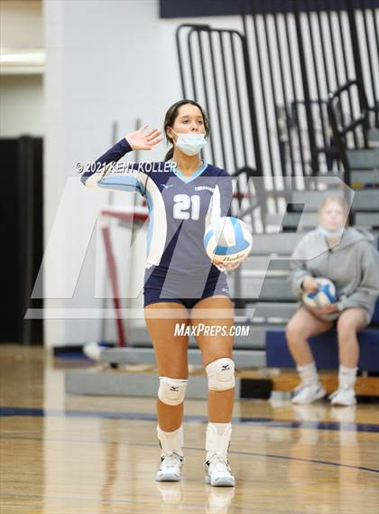 Thumbnail 1 in Mott vs. Avondale (MHSAA District Semifinal) photogallery.
