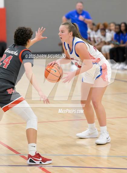 Thumbnail 3 in Mater Dei vs. Bartlett  (Nike Tournament of Champions) photogallery.