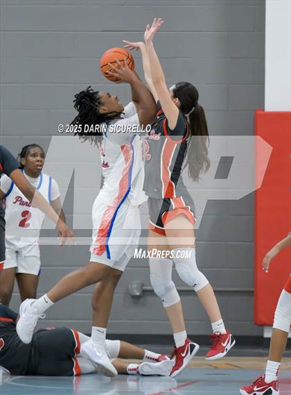 Thumbnail 1 in Mater Dei vs. Bartlett  (Nike Tournament of Champions) photogallery.