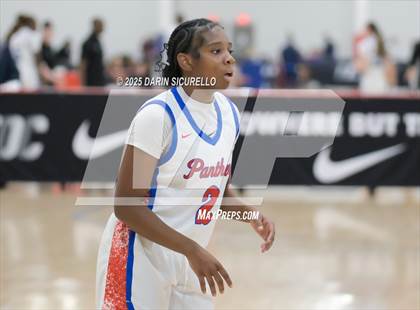 Thumbnail 2 in Mater Dei vs. Bartlett  (Nike Tournament of Champions) photogallery.