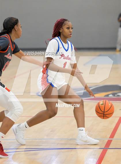 Thumbnail 1 in Mater Dei vs. Bartlett  (Nike Tournament of Champions) photogallery.