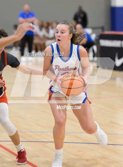 Thumbnail 1 in Mater Dei vs. Bartlett  (Nike Tournament of Champions) photogallery.