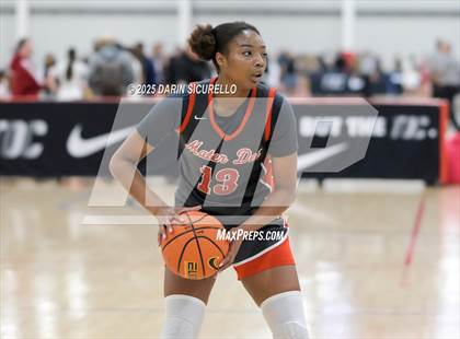 Thumbnail 2 in Mater Dei vs. Bartlett  (Nike Tournament of Champions) photogallery.