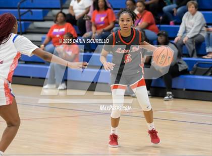 Thumbnail 2 in Mater Dei vs. Bartlett  (Nike Tournament of Champions) photogallery.