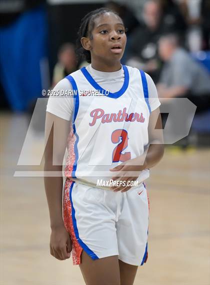 Thumbnail 1 in Mater Dei vs. Bartlett  (Nike Tournament of Champions) photogallery.