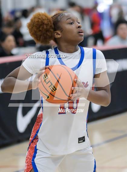 Thumbnail 1 in Mater Dei vs. Bartlett  (Nike Tournament of Champions) photogallery.