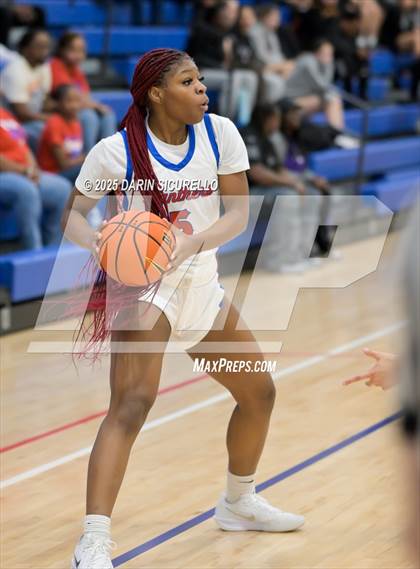 Thumbnail 1 in Mater Dei vs. Bartlett  (Nike Tournament of Champions) photogallery.