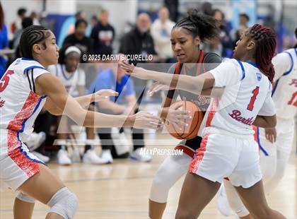Thumbnail 1 in Mater Dei vs. Bartlett  (Nike Tournament of Champions) photogallery.