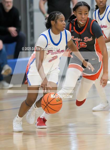 Thumbnail 3 in Mater Dei vs. Bartlett  (Nike Tournament of Champions) photogallery.