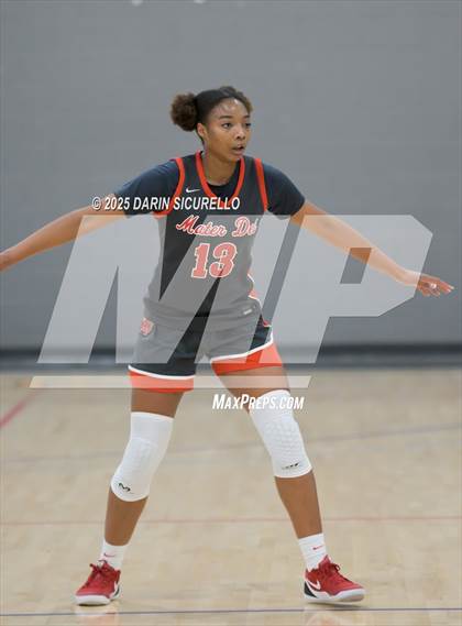 Thumbnail 1 in Mater Dei vs. Bartlett  (Nike Tournament of Champions) photogallery.