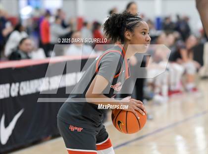 Thumbnail 1 in Mater Dei vs. Bartlett  (Nike Tournament of Champions) photogallery.