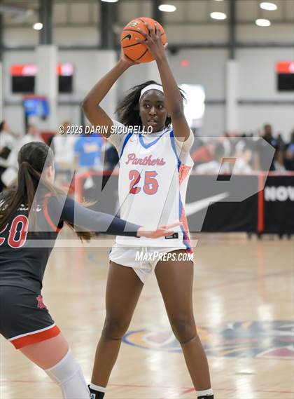 Thumbnail 1 in Mater Dei vs. Bartlett  (Nike Tournament of Champions) photogallery.