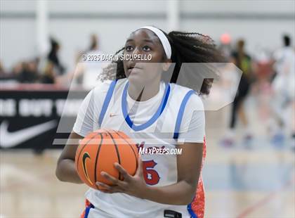 Thumbnail 1 in Mater Dei vs. Bartlett  (Nike Tournament of Champions) photogallery.
