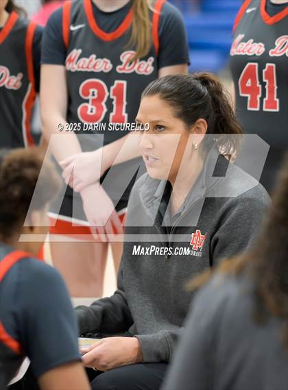 Thumbnail 2 in Mater Dei vs. Bartlett  (Nike Tournament of Champions) photogallery.