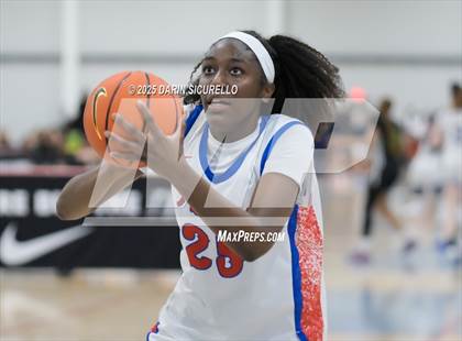 Thumbnail 3 in Mater Dei vs. Bartlett  (Nike Tournament of Champions) photogallery.