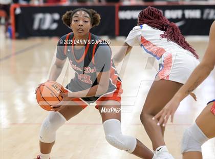 Thumbnail 3 in Mater Dei vs. Bartlett  (Nike Tournament of Champions) photogallery.