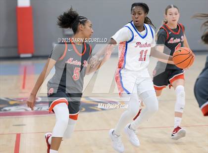 Thumbnail 1 in Mater Dei vs. Bartlett  (Nike Tournament of Champions) photogallery.