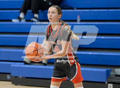 Thumbnail 3 in Mater Dei vs. Bartlett  (Nike Tournament of Champions) photogallery.