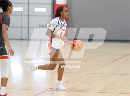 Thumbnail 1 in Mater Dei vs. Bartlett  (Nike Tournament of Champions) photogallery.