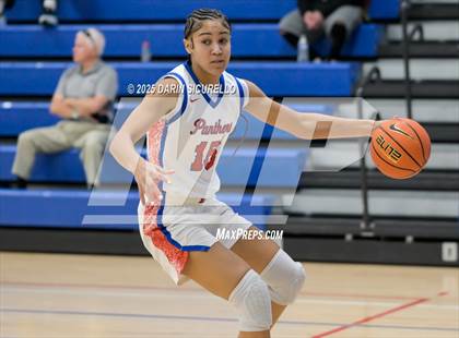 Thumbnail 3 in Mater Dei vs. Bartlett  (Nike Tournament of Champions) photogallery.