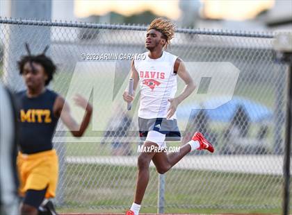 Thumbnail 2 in UIL 6A District 14 Region 2 Track and Field Meet photogallery.