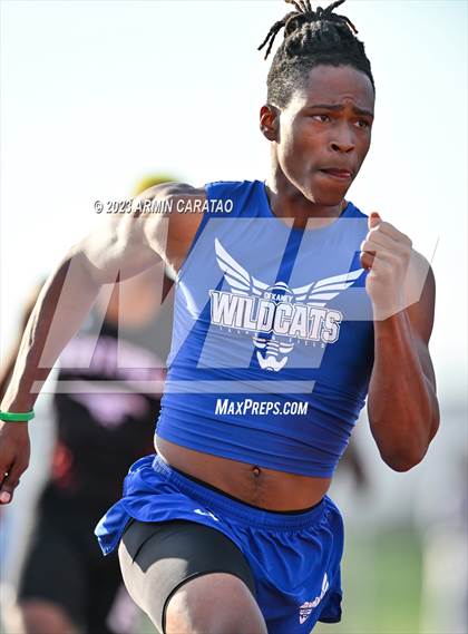 Thumbnail 3 in UIL 6A District 14 Region 2 Track and Field Meet photogallery.