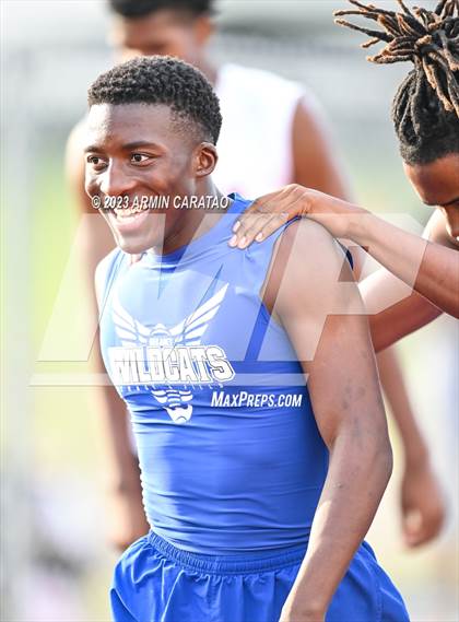 Thumbnail 1 in UIL 6A District 14 Region 2 Track and Field Meet photogallery.