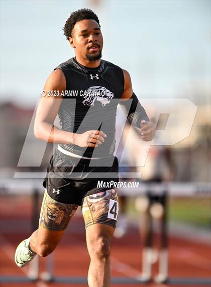 Thumbnail 1 in UIL 6A District 14 Region 2 Track and Field Meet photogallery.