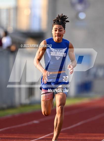 Thumbnail 1 in UIL 6A District 14 Region 2 Track and Field Meet photogallery.