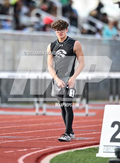 Thumbnail 3 in UIL 6A District 14 Region 2 Track and Field Meet photogallery.
