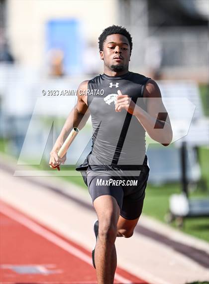 Thumbnail 2 in UIL 6A District 14 Region 2 Track and Field Meet photogallery.