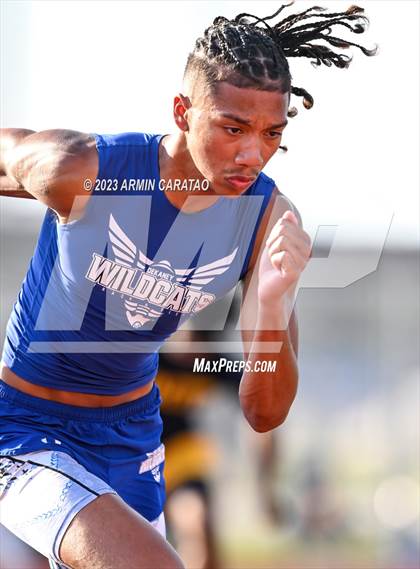 Thumbnail 1 in UIL 6A District 14 Region 2 Track and Field Meet photogallery.
