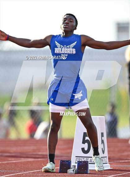 Thumbnail 2 in UIL 6A District 14 Region 2 Track and Field Meet photogallery.