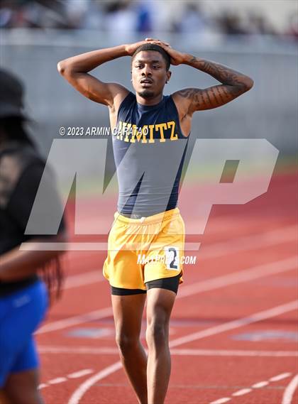 Thumbnail 1 in UIL 6A District 14 Region 2 Track and Field Meet photogallery.