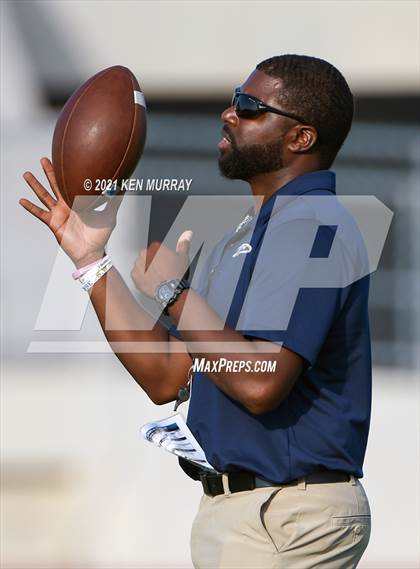 Thumbnail 3 in North Shore vs Klein Collins photogallery.