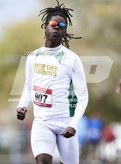 Thumbnail 3 in Lewis James Invitational (100 Meter) photogallery.
