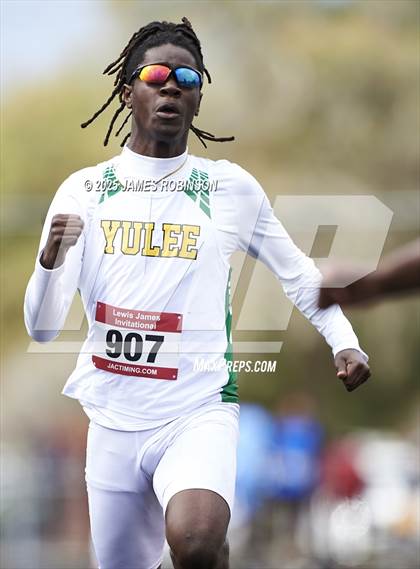 Thumbnail 3 in Lewis James Invitational (100 Meter) photogallery.