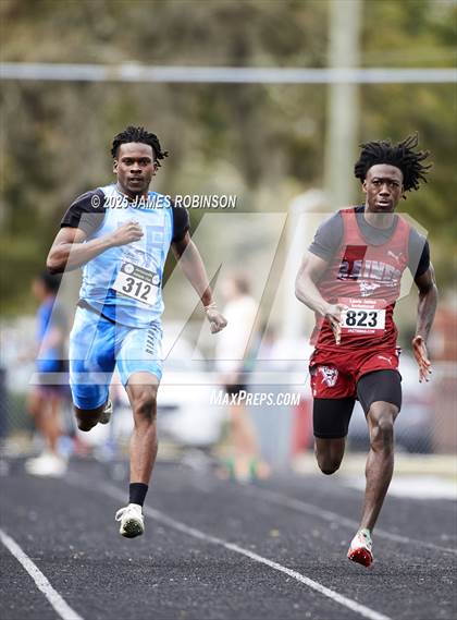 Thumbnail 2 in Lewis James Invitational (100 Meter) photogallery.