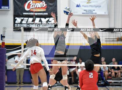 Thumbnail 2 in Assumption vs. Redondo Union (Durango Fall Classic Championship) photogallery.