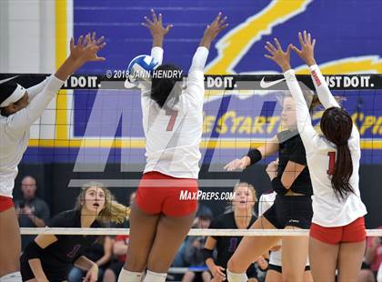 Thumbnail 2 in Assumption vs. Redondo Union (Durango Fall Classic Championship) photogallery.