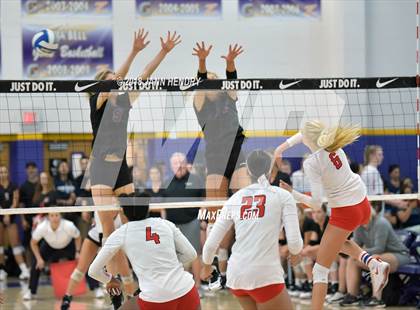 Thumbnail 3 in Assumption vs. Redondo Union (Durango Fall Classic Championship) photogallery.