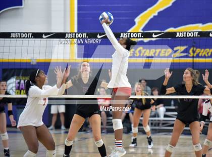 Thumbnail 3 in Assumption vs. Redondo Union (Durango Fall Classic Championship) photogallery.