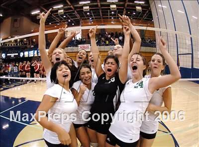 Thumbnail 3 in Oakdale vs. St. Mary's (SJS D3 Final) photogallery.