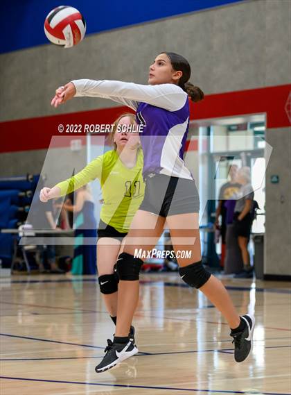Thumbnail 1 in Bradshaw Christian @ Folsom photogallery.
