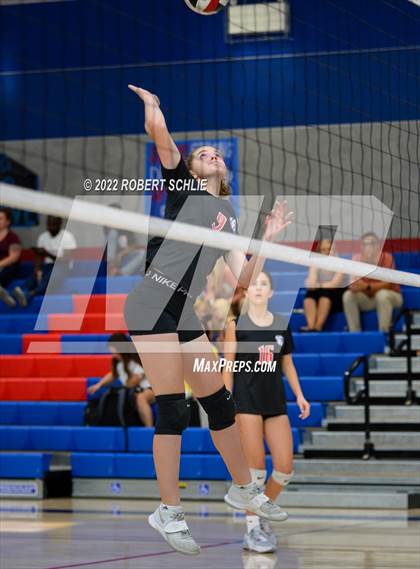 Thumbnail 3 in Bradshaw Christian @ Folsom photogallery.