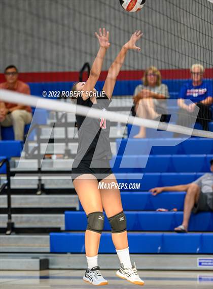 Thumbnail 3 in Bradshaw Christian @ Folsom photogallery.