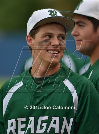 Thumbnail 3 in Reagan [Ronald] vs. Smithson Valley (UIL 6A Area Playoff) photogallery.
